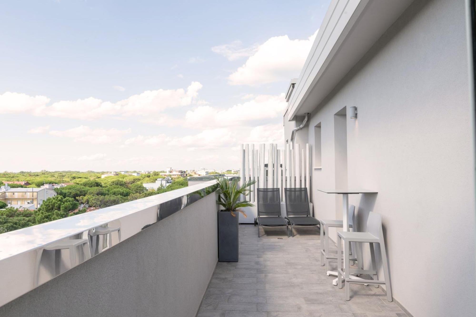 Perla Verde Hotel ミラノ・マリッティマ エクステリア 写真