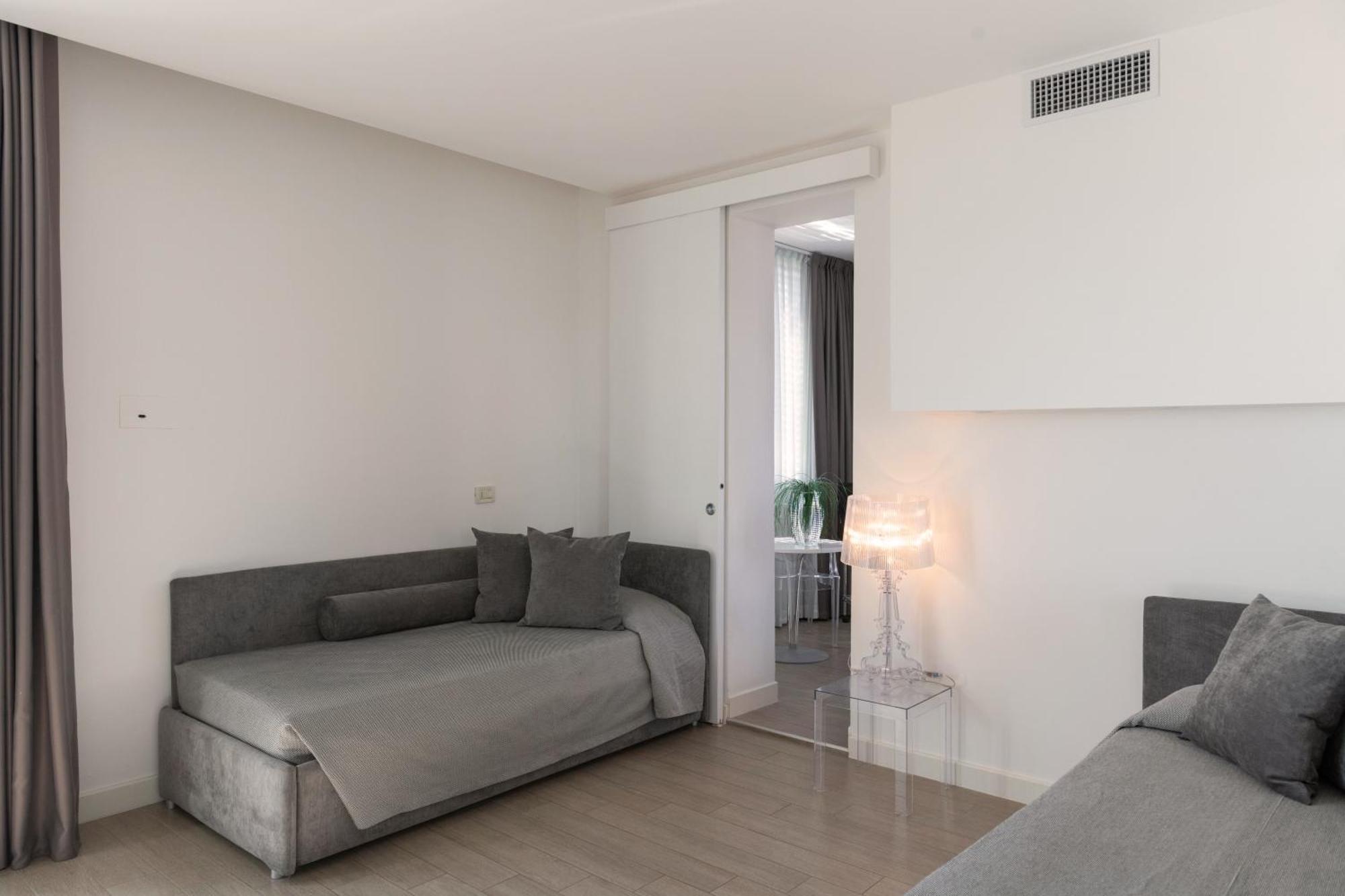 Perla Verde Hotel ミラノ・マリッティマ エクステリア 写真