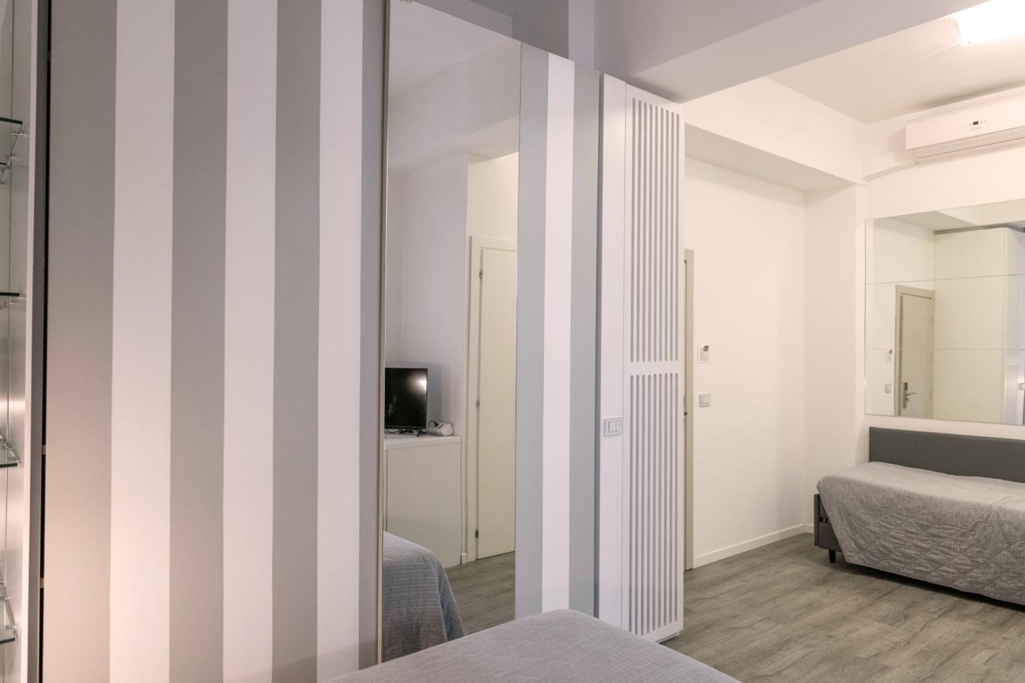 Perla Verde Hotel ミラノ・マリッティマ エクステリア 写真