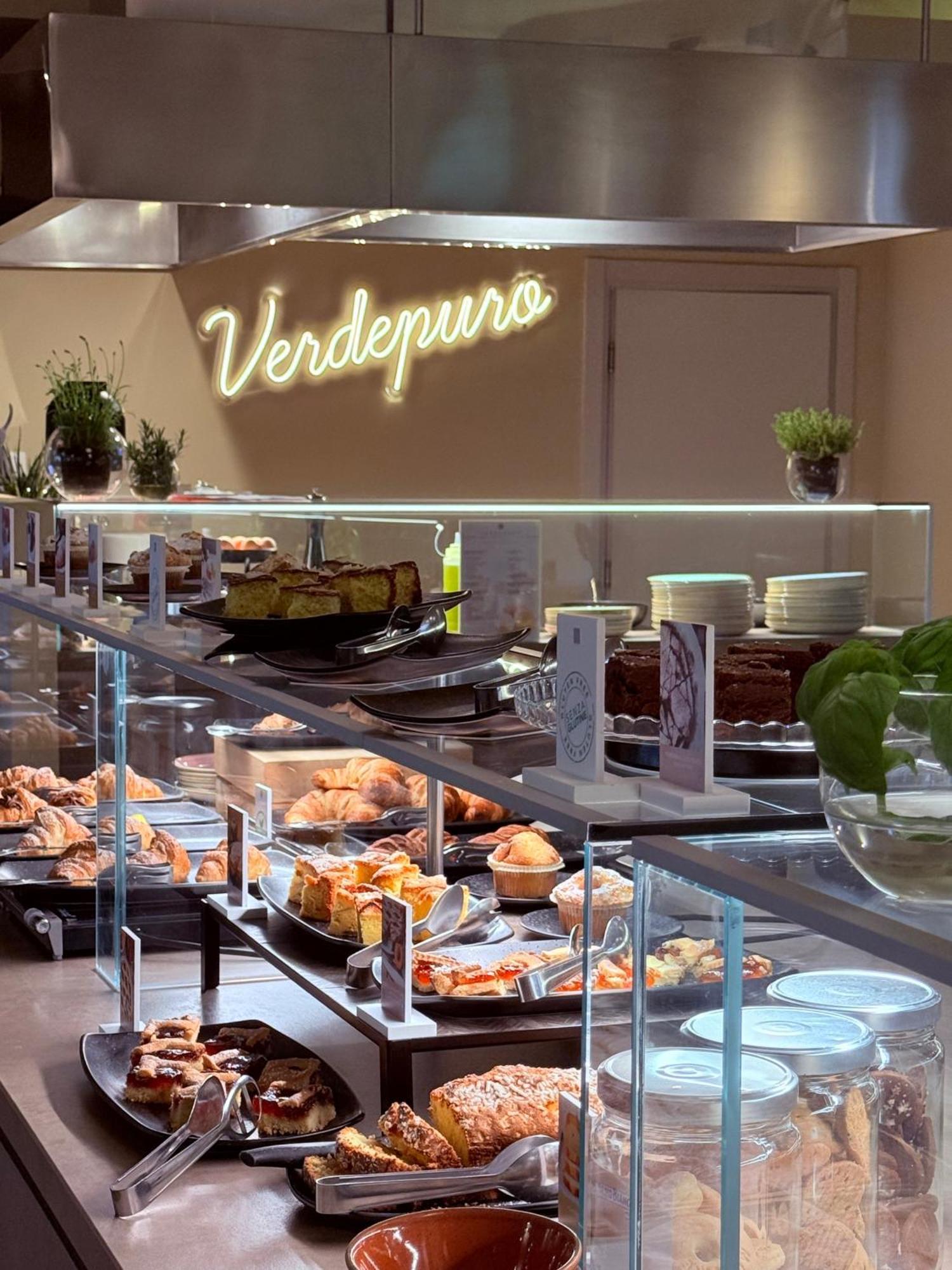 Perla Verde Hotel ミラノ・マリッティマ エクステリア 写真
